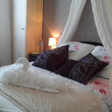 プレヌフ・ヴァル・アンドレ Au Gai Sejour Bed & Breakfast エクステリア 写真
