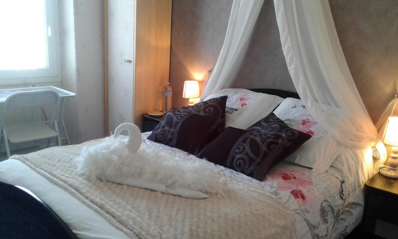 プレヌフ・ヴァル・アンドレ Au Gai Sejour Bed & Breakfast エクステリア 写真